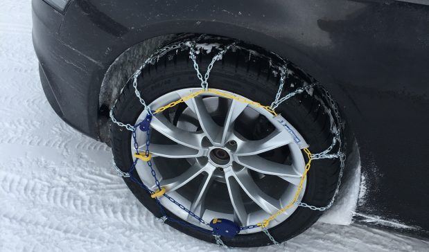 snowchain-619x364